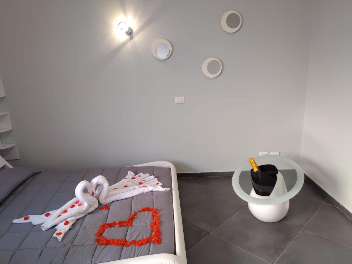 Amos Port-Suite Civitavecchia Exterior photo