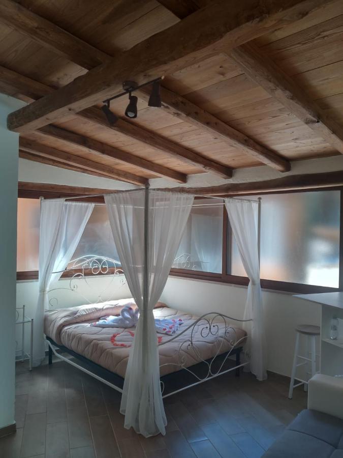 Amos Port-Suite Civitavecchia Exterior photo