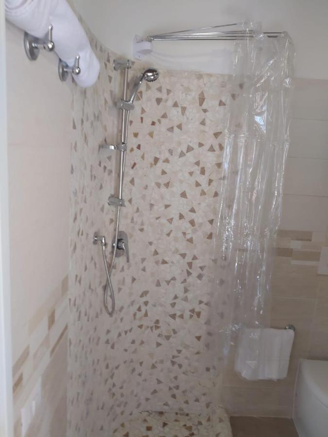 Amos Port-Suite Civitavecchia Exterior photo